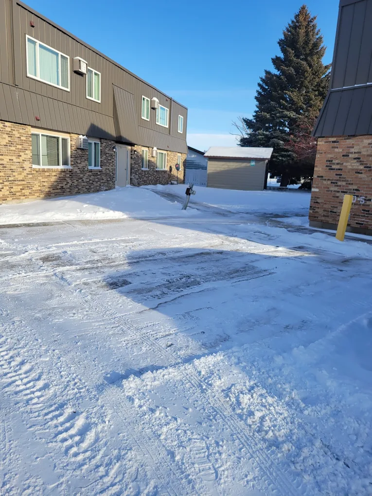 Sidewalk and walkway snow clearing in Edmonton for a commercial property